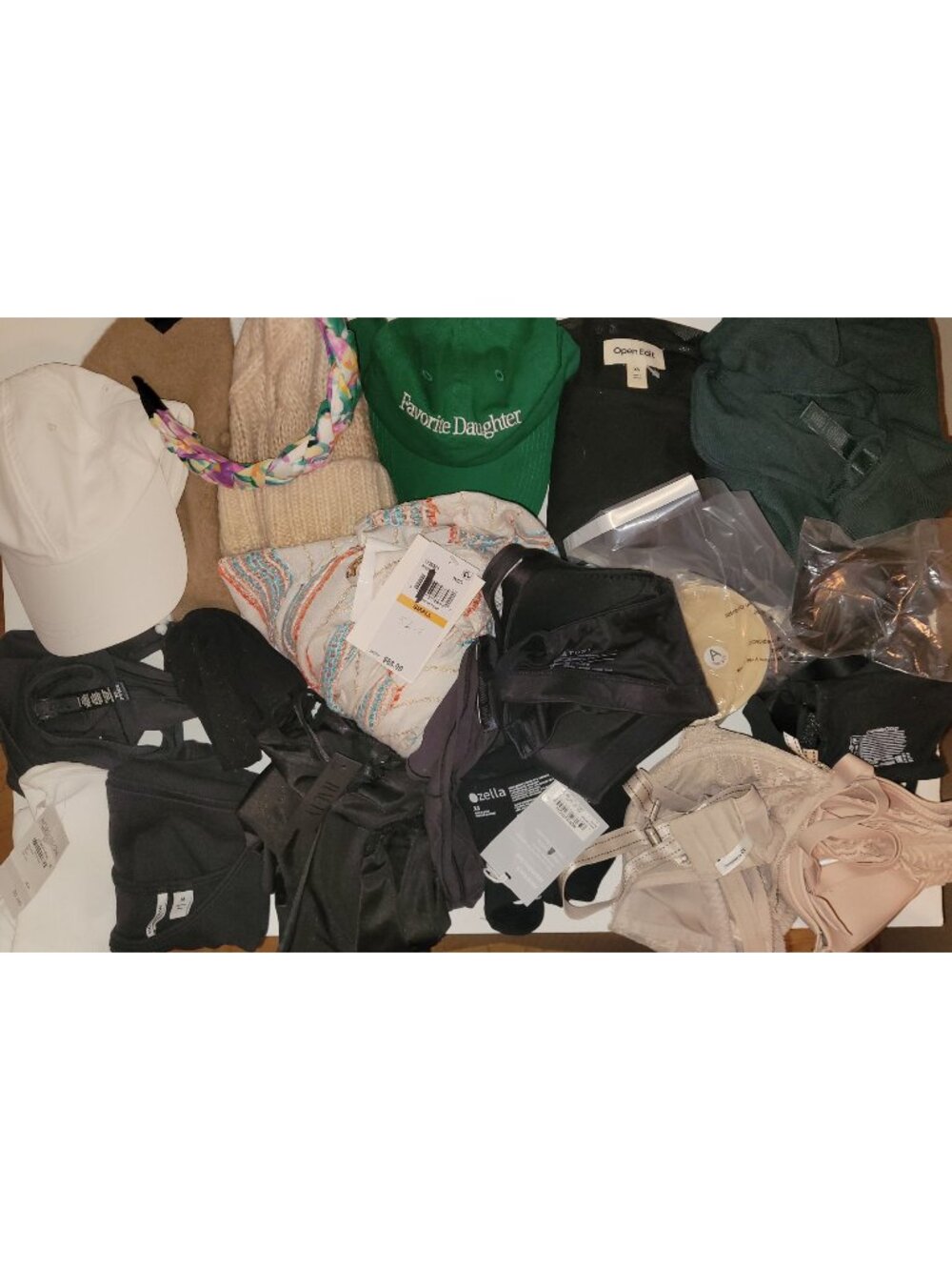 BULK LOT (17) Designer Apparel & Intimates: CHANTELLE, BECCA, SKIMS, HAUTY $787